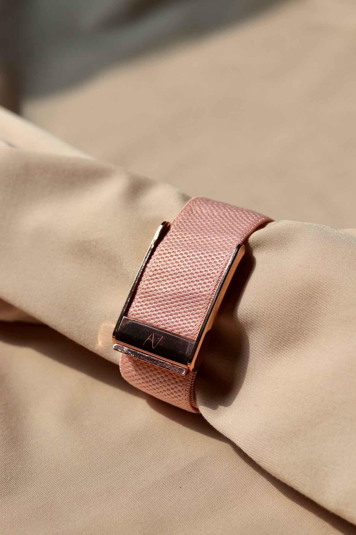 WHOOP Performance Band - Pink / Rose Gold Buckle
